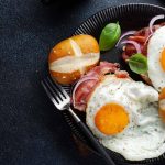 How to Build a Balanced Cocktail Hour Menu for Wedding Buffet Catering