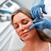 جراحة التجميل في مسقط
